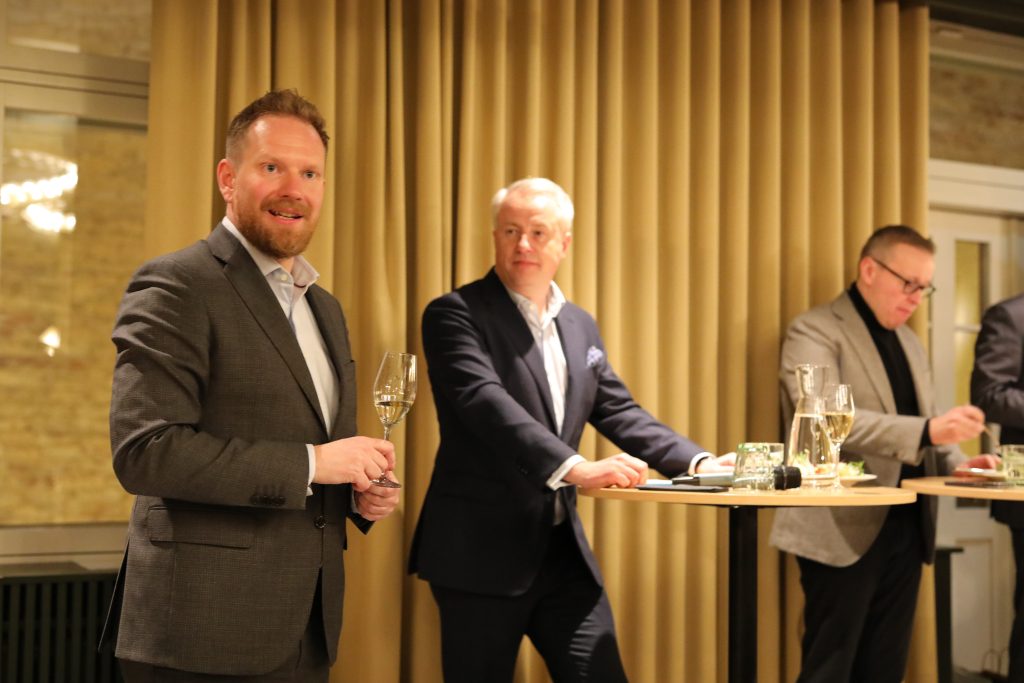 Ted Urho, Marcus Rantala och Calle Pettersson under diskussionen