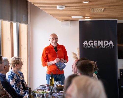 MEP Nils Torvalds vid lanseringstillfället i Vasa. Foto: Bertills&Jung